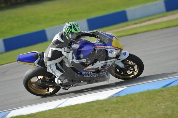 Motorcycle action photographs;Trackday digital images;donington;donington park leicestershire;donington photographs;event digital images;eventdigitalimages;no limits trackday;peter wileman photography;trackday;trackday photos