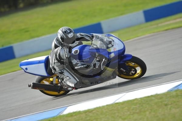 Motorcycle action photographs;Trackday digital images;donington;donington park leicestershire;donington photographs;event digital images;eventdigitalimages;no limits trackday;peter wileman photography;trackday;trackday photos