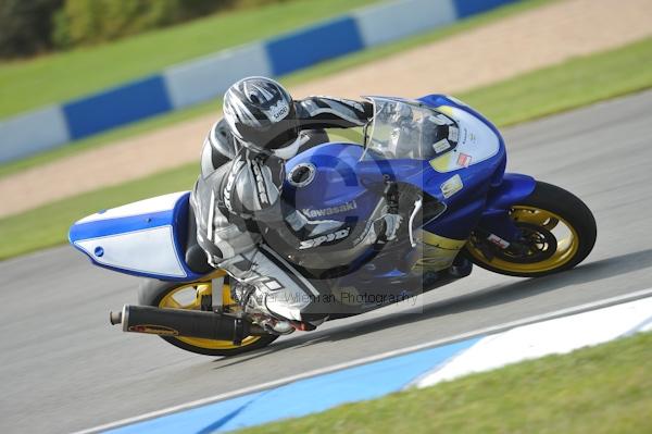 Motorcycle action photographs;Trackday digital images;donington;donington park leicestershire;donington photographs;event digital images;eventdigitalimages;no limits trackday;peter wileman photography;trackday;trackday photos