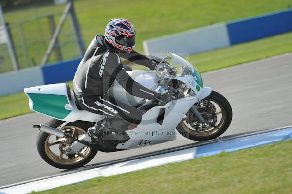 Motorcycle action photographs;Trackday digital images;donington;donington park leicestershire;donington photographs;event digital images;eventdigitalimages;no limits trackday;peter wileman photography;trackday;trackday photos