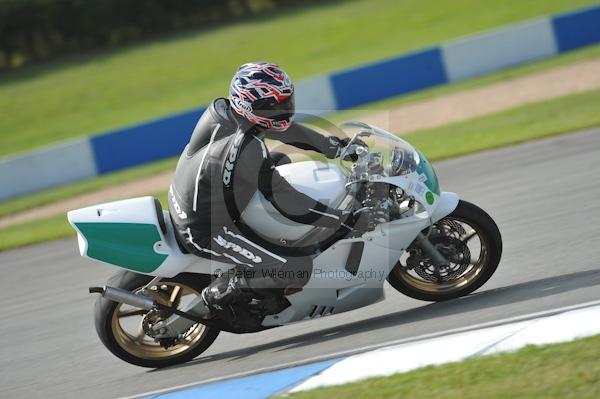 Motorcycle action photographs;Trackday digital images;donington;donington park leicestershire;donington photographs;event digital images;eventdigitalimages;no limits trackday;peter wileman photography;trackday;trackday photos