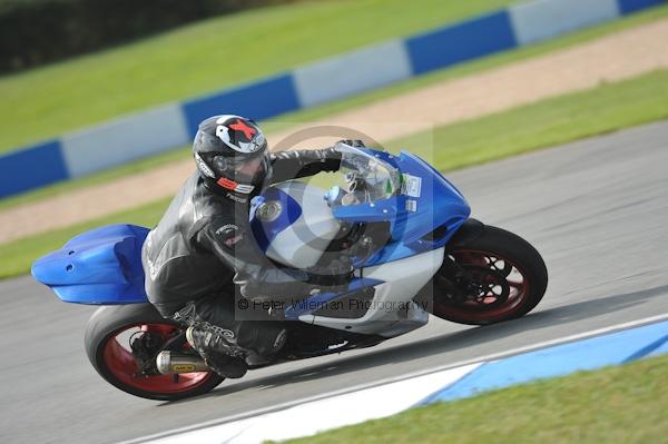 Motorcycle action photographs;Trackday digital images;donington;donington park leicestershire;donington photographs;event digital images;eventdigitalimages;no limits trackday;peter wileman photography;trackday;trackday photos