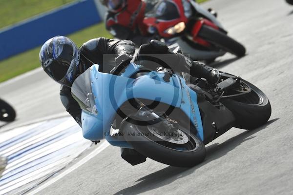 Motorcycle action photographs;Trackday digital images;donington;donington park leicestershire;donington photographs;event digital images;eventdigitalimages;no limits trackday;peter wileman photography;trackday;trackday photos