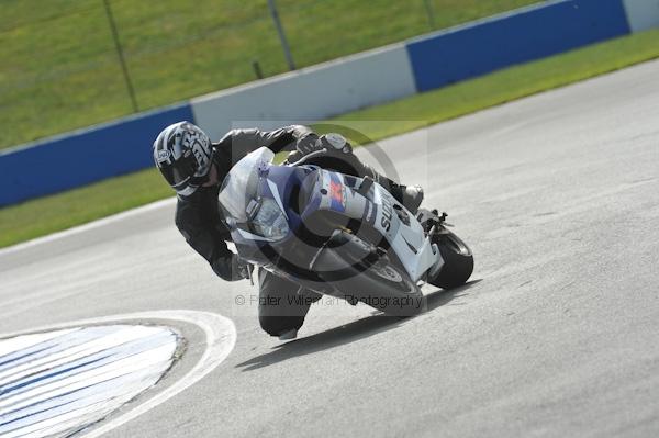 Motorcycle action photographs;Trackday digital images;donington;donington park leicestershire;donington photographs;event digital images;eventdigitalimages;no limits trackday;peter wileman photography;trackday;trackday photos