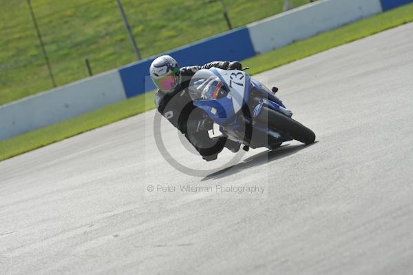 Motorcycle action photographs;Trackday digital images;donington;donington park leicestershire;donington photographs;event digital images;eventdigitalimages;no limits trackday;peter wileman photography;trackday;trackday photos