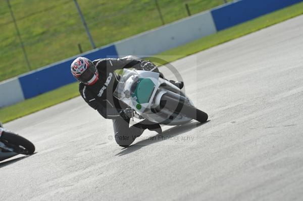 Motorcycle action photographs;Trackday digital images;donington;donington park leicestershire;donington photographs;event digital images;eventdigitalimages;no limits trackday;peter wileman photography;trackday;trackday photos