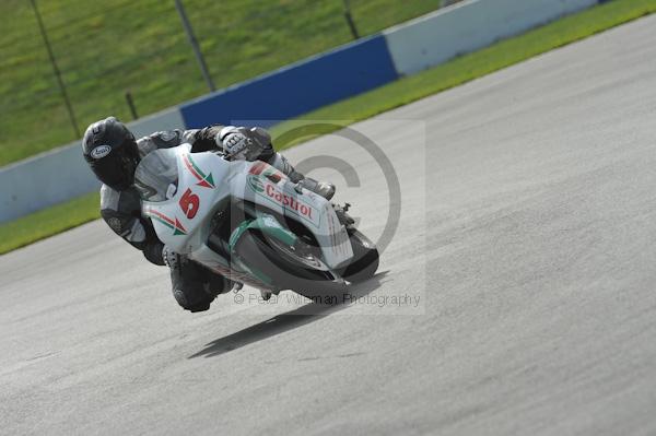 Motorcycle action photographs;Trackday digital images;donington;donington park leicestershire;donington photographs;event digital images;eventdigitalimages;no limits trackday;peter wileman photography;trackday;trackday photos