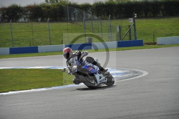 Motorcycle action photographs;Trackday digital images;donington;donington park leicestershire;donington photographs;event digital images;eventdigitalimages;no limits trackday;peter wileman photography;trackday;trackday photos