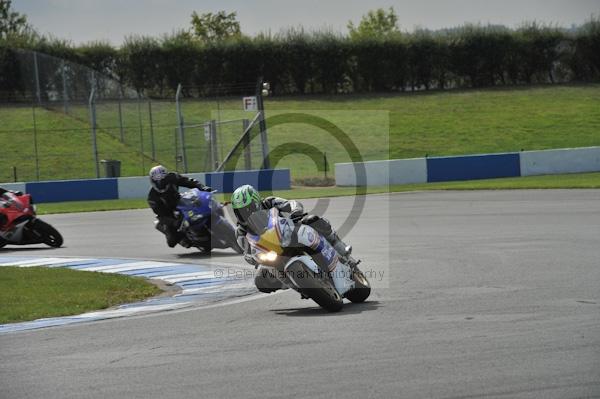 Motorcycle action photographs;Trackday digital images;donington;donington park leicestershire;donington photographs;event digital images;eventdigitalimages;no limits trackday;peter wileman photography;trackday;trackday photos