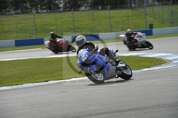 Motorcycle action photographs;Trackday digital images;donington;donington park leicestershire;donington photographs;event digital images;eventdigitalimages;no limits trackday;peter wileman photography;trackday;trackday photos