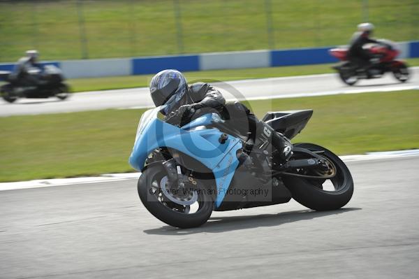 Motorcycle action photographs;Trackday digital images;donington;donington park leicestershire;donington photographs;event digital images;eventdigitalimages;no limits trackday;peter wileman photography;trackday;trackday photos