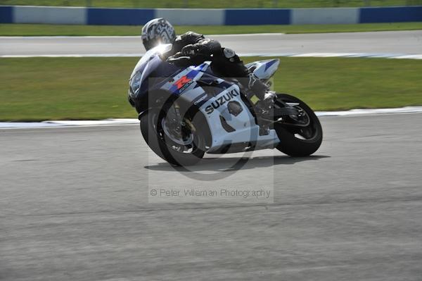 Motorcycle action photographs;Trackday digital images;donington;donington park leicestershire;donington photographs;event digital images;eventdigitalimages;no limits trackday;peter wileman photography;trackday;trackday photos