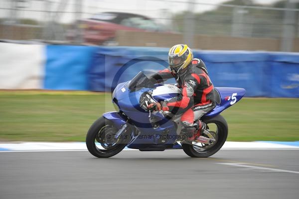 Motorcycle action photographs;Trackday digital images;donington;donington park leicestershire;donington photographs;event digital images;eventdigitalimages;no limits trackday;peter wileman photography;trackday;trackday photos