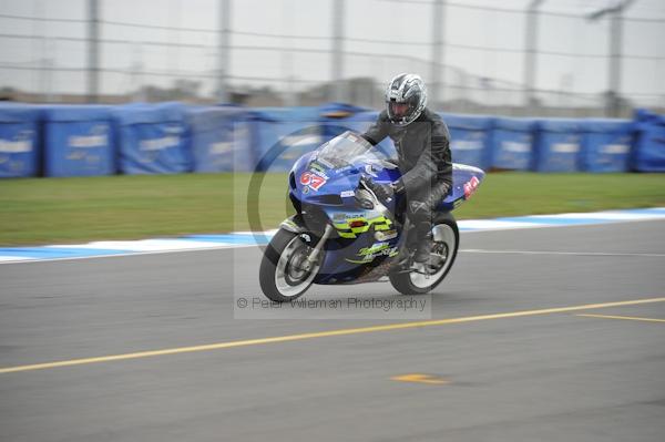 Motorcycle action photographs;Trackday digital images;donington;donington park leicestershire;donington photographs;event digital images;eventdigitalimages;no limits trackday;peter wileman photography;trackday;trackday photos