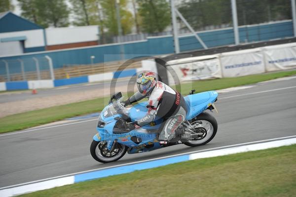 Motorcycle action photographs;Trackday digital images;donington;donington park leicestershire;donington photographs;event digital images;eventdigitalimages;no limits trackday;peter wileman photography;trackday;trackday photos