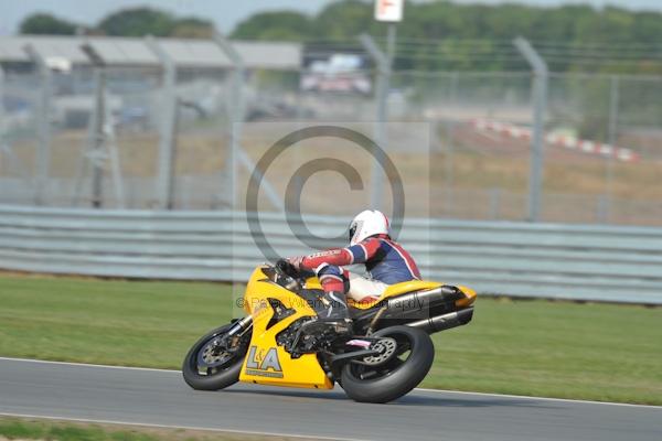 Motorcycle action photographs;Trackday digital images;donington;donington park leicestershire;donington photographs;event digital images;eventdigitalimages;no limits trackday;peter wileman photography;trackday;trackday photos