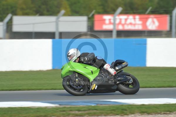 Motorcycle action photographs;Trackday digital images;donington;donington park leicestershire;donington photographs;event digital images;eventdigitalimages;no limits trackday;peter wileman photography;trackday;trackday photos