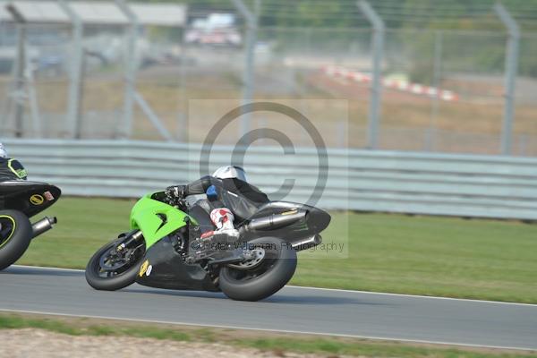 Motorcycle action photographs;Trackday digital images;donington;donington park leicestershire;donington photographs;event digital images;eventdigitalimages;no limits trackday;peter wileman photography;trackday;trackday photos