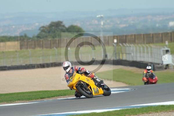 Motorcycle action photographs;Trackday digital images;donington;donington park leicestershire;donington photographs;event digital images;eventdigitalimages;no limits trackday;peter wileman photography;trackday;trackday photos