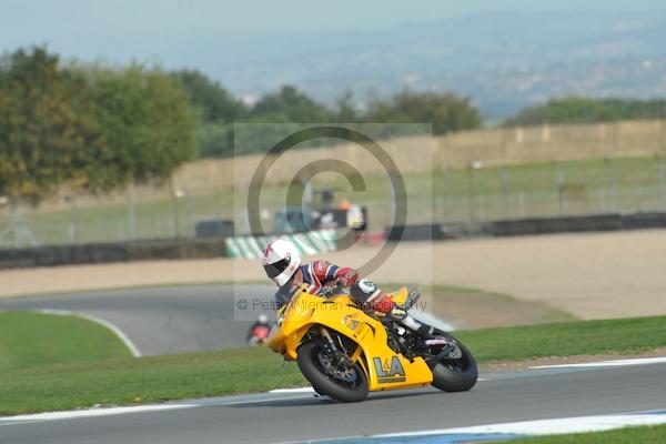 Motorcycle action photographs;Trackday digital images;donington;donington park leicestershire;donington photographs;event digital images;eventdigitalimages;no limits trackday;peter wileman photography;trackday;trackday photos