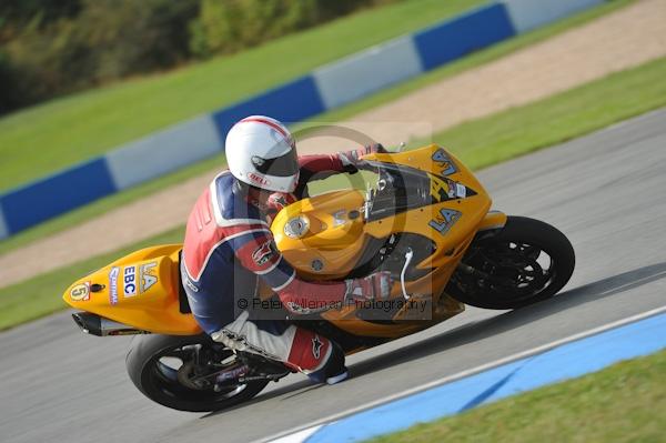 Motorcycle action photographs;Trackday digital images;donington;donington park leicestershire;donington photographs;event digital images;eventdigitalimages;no limits trackday;peter wileman photography;trackday;trackday photos