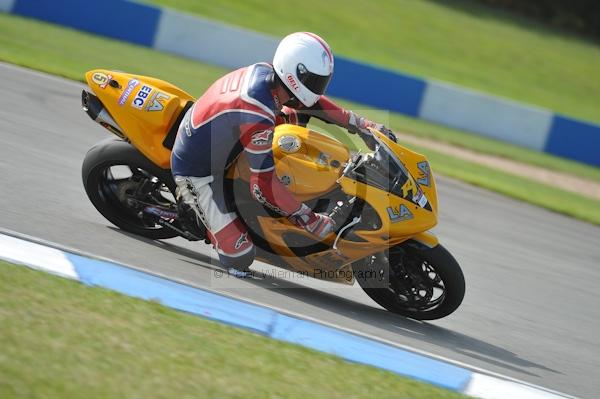 Motorcycle action photographs;Trackday digital images;donington;donington park leicestershire;donington photographs;event digital images;eventdigitalimages;no limits trackday;peter wileman photography;trackday;trackday photos