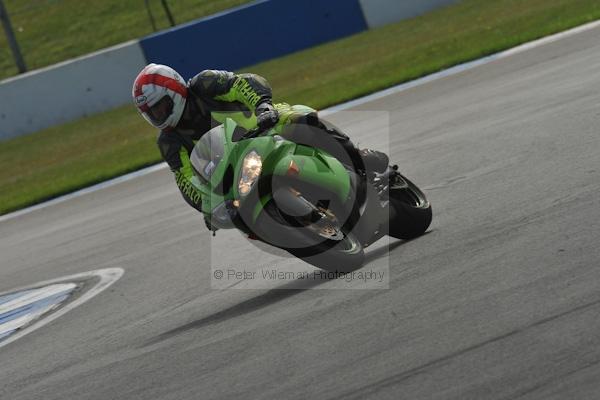 Motorcycle action photographs;Trackday digital images;donington;donington park leicestershire;donington photographs;event digital images;eventdigitalimages;no limits trackday;peter wileman photography;trackday;trackday photos