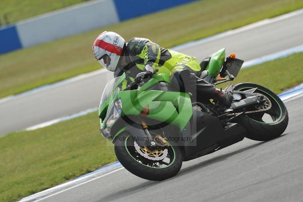 Motorcycle action photographs;Trackday digital images;donington;donington park leicestershire;donington photographs;event digital images;eventdigitalimages;no limits trackday;peter wileman photography;trackday;trackday photos