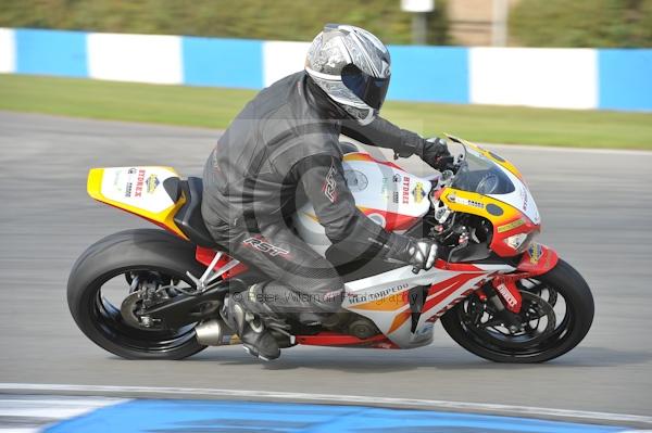 Motorcycle action photographs;Trackday digital images;donington;donington park leicestershire;donington photographs;event digital images;eventdigitalimages;no limits trackday;peter wileman photography;trackday;trackday photos