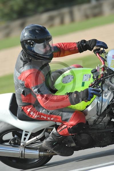 Motorcycle action photographs;Trackday digital images;donington;donington park leicestershire;donington photographs;event digital images;eventdigitalimages;no limits trackday;peter wileman photography;trackday;trackday photos