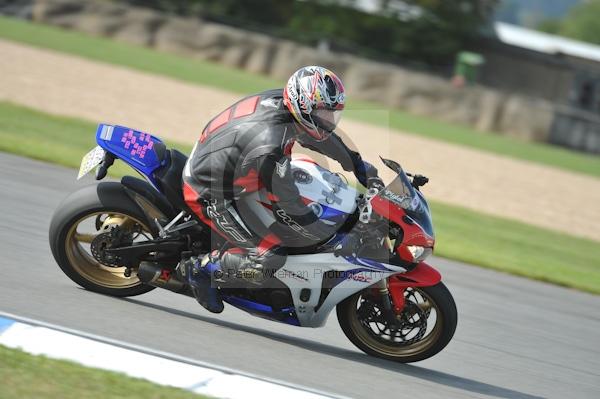 Motorcycle action photographs;Trackday digital images;donington;donington park leicestershire;donington photographs;event digital images;eventdigitalimages;no limits trackday;peter wileman photography;trackday;trackday photos