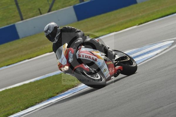 Motorcycle action photographs;Trackday digital images;donington;donington park leicestershire;donington photographs;event digital images;eventdigitalimages;no limits trackday;peter wileman photography;trackday;trackday photos