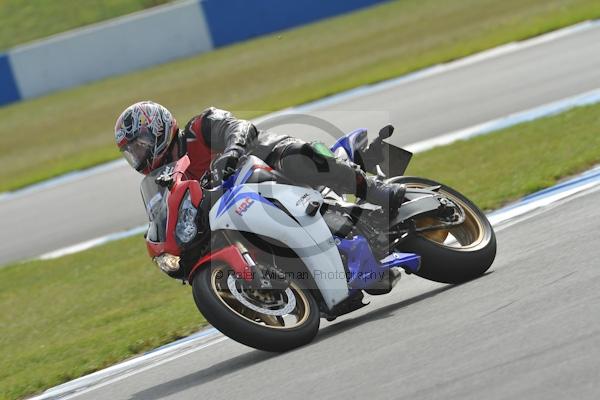 Motorcycle action photographs;Trackday digital images;donington;donington park leicestershire;donington photographs;event digital images;eventdigitalimages;no limits trackday;peter wileman photography;trackday;trackday photos