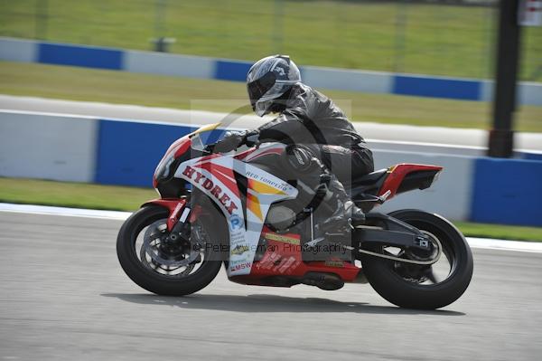 Motorcycle action photographs;Trackday digital images;donington;donington park leicestershire;donington photographs;event digital images;eventdigitalimages;no limits trackday;peter wileman photography;trackday;trackday photos