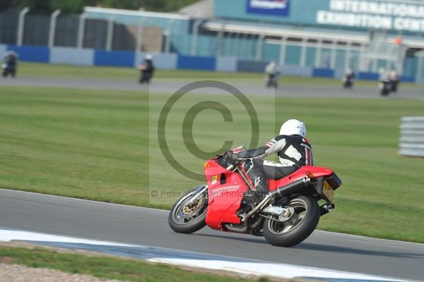 Motorcycle action photographs;Trackday digital images;donington;donington park leicestershire;donington photographs;event digital images;eventdigitalimages;no limits trackday;peter wileman photography;trackday;trackday photos