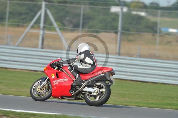 Motorcycle action photographs;Trackday digital images;donington;donington park leicestershire;donington photographs;event digital images;eventdigitalimages;no limits trackday;peter wileman photography;trackday;trackday photos