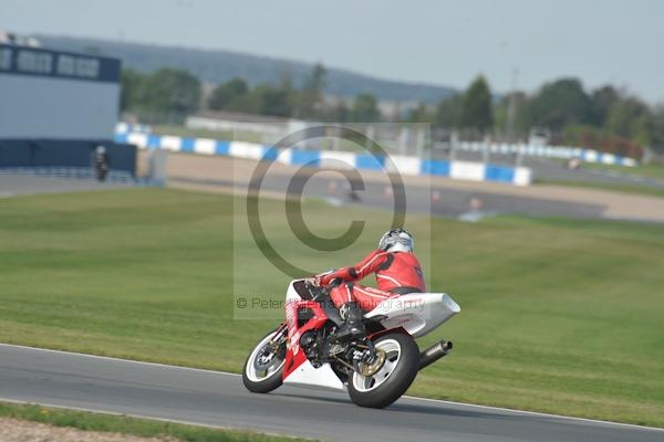 Motorcycle action photographs;Trackday digital images;donington;donington park leicestershire;donington photographs;event digital images;eventdigitalimages;no limits trackday;peter wileman photography;trackday;trackday photos