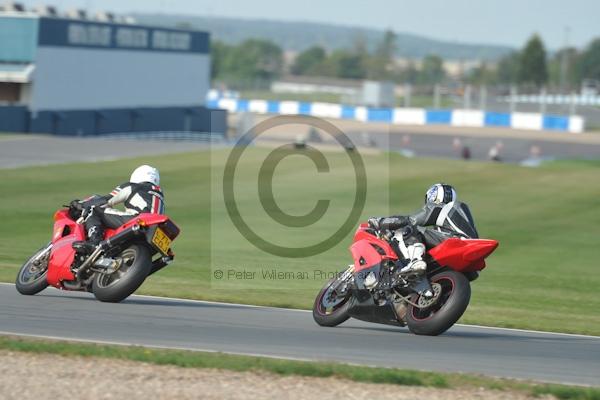 Motorcycle action photographs;Trackday digital images;donington;donington park leicestershire;donington photographs;event digital images;eventdigitalimages;no limits trackday;peter wileman photography;trackday;trackday photos