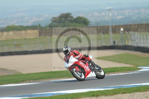 Motorcycle action photographs;Trackday digital images;donington;donington park leicestershire;donington photographs;event digital images;eventdigitalimages;no limits trackday;peter wileman photography;trackday;trackday photos