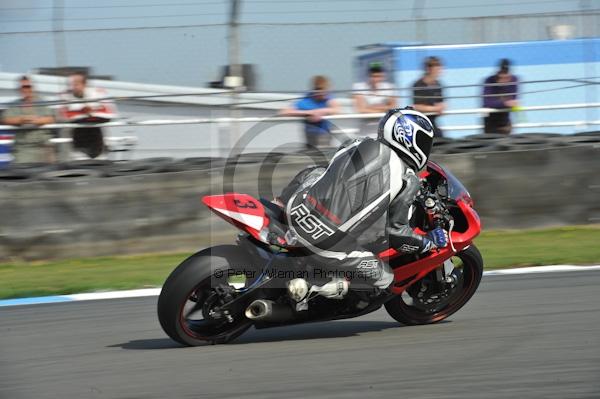 Motorcycle action photographs;Trackday digital images;donington;donington park leicestershire;donington photographs;event digital images;eventdigitalimages;no limits trackday;peter wileman photography;trackday;trackday photos