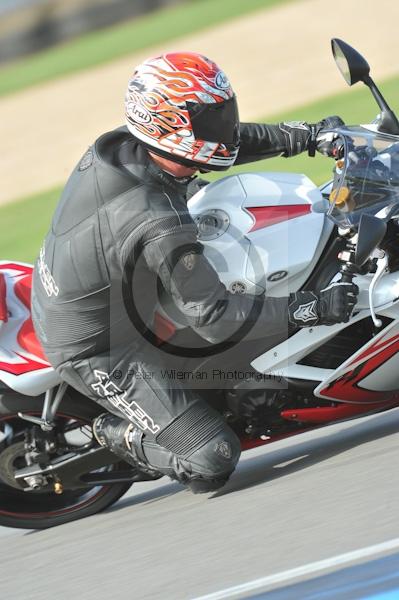 Motorcycle action photographs;Trackday digital images;donington;donington park leicestershire;donington photographs;event digital images;eventdigitalimages;no limits trackday;peter wileman photography;trackday;trackday photos