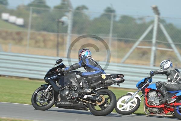 Motorcycle action photographs;Trackday digital images;donington;donington park leicestershire;donington photographs;event digital images;eventdigitalimages;no limits trackday;peter wileman photography;trackday;trackday photos