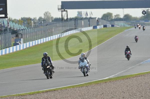 Motorcycle action photographs;Trackday digital images;donington;donington park leicestershire;donington photographs;event digital images;eventdigitalimages;no limits trackday;peter wileman photography;trackday;trackday photos