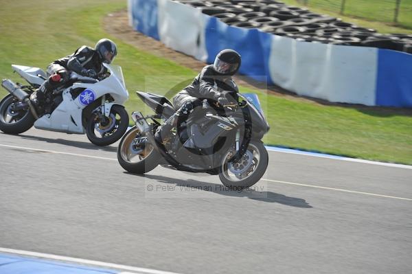 Motorcycle action photographs;Trackday digital images;donington;donington park leicestershire;donington photographs;event digital images;eventdigitalimages;no limits trackday;peter wileman photography;trackday;trackday photos