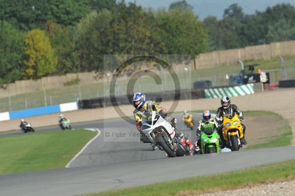 Motorcycle action photographs;Trackday digital images;donington;donington park leicestershire;donington photographs;event digital images;eventdigitalimages;no limits trackday;peter wileman photography;trackday;trackday photos