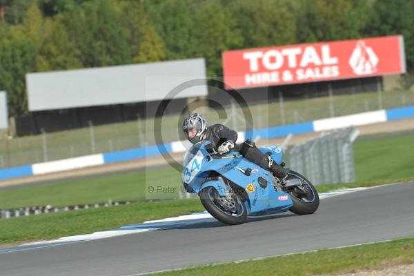 Motorcycle action photographs;Trackday digital images;donington;donington park leicestershire;donington photographs;event digital images;eventdigitalimages;no limits trackday;peter wileman photography;trackday;trackday photos