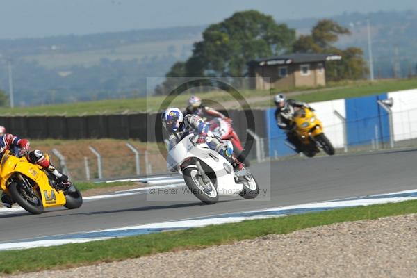 Motorcycle action photographs;Trackday digital images;donington;donington park leicestershire;donington photographs;event digital images;eventdigitalimages;no limits trackday;peter wileman photography;trackday;trackday photos