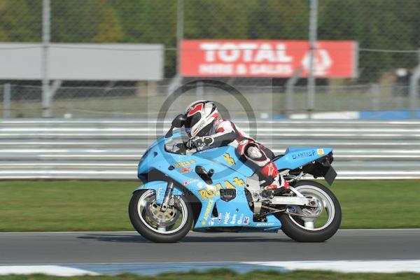 Motorcycle action photographs;Trackday digital images;donington;donington park leicestershire;donington photographs;event digital images;eventdigitalimages;no limits trackday;peter wileman photography;trackday;trackday photos