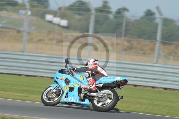 Motorcycle action photographs;Trackday digital images;donington;donington park leicestershire;donington photographs;event digital images;eventdigitalimages;no limits trackday;peter wileman photography;trackday;trackday photos