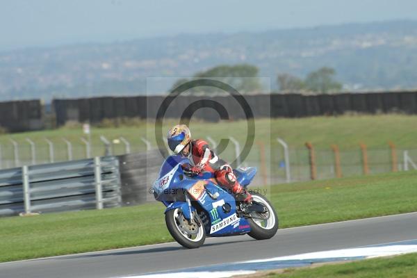 Motorcycle action photographs;Trackday digital images;donington;donington park leicestershire;donington photographs;event digital images;eventdigitalimages;no limits trackday;peter wileman photography;trackday;trackday photos